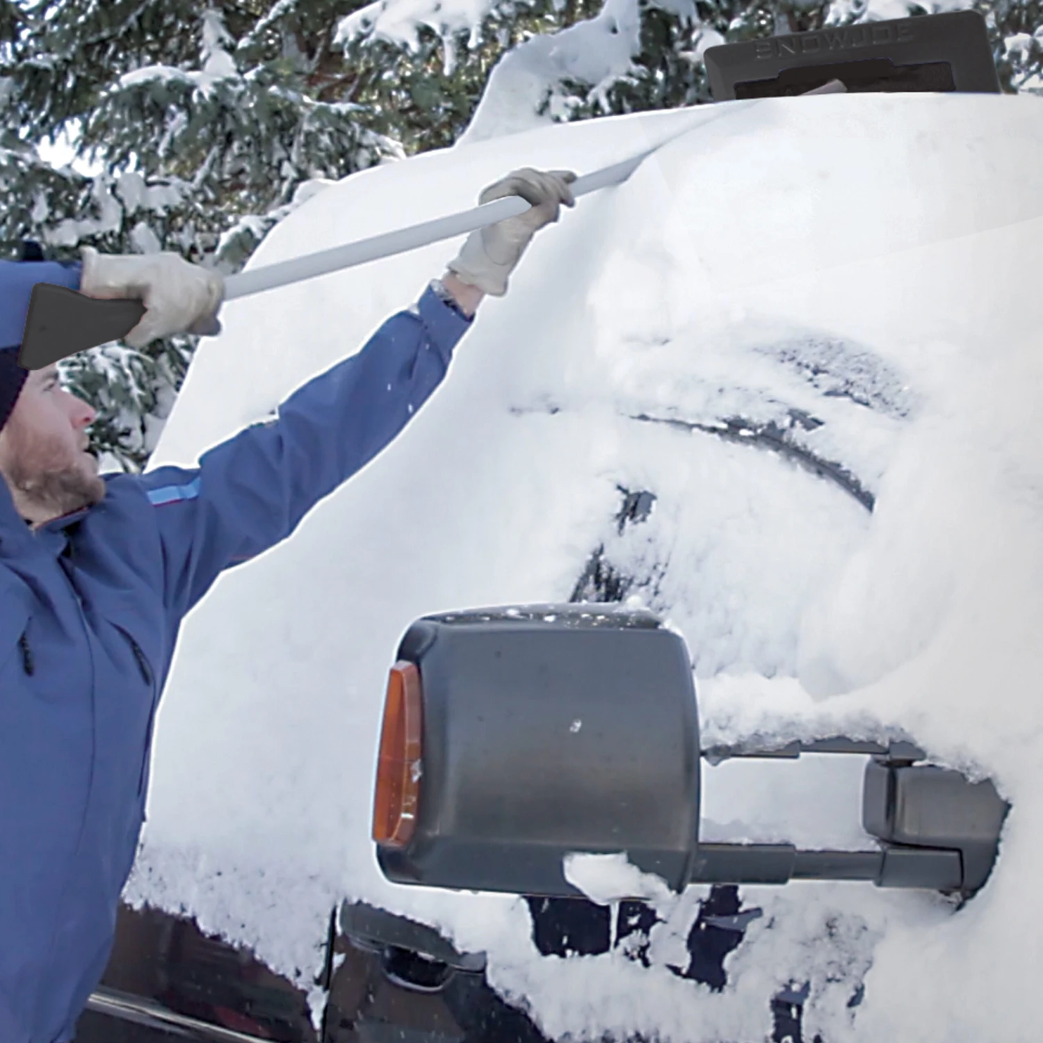 Snow Joe SJBLZD-ECM-LED-BLK 3-In-1 Telescoping Snow Broom + Ice Scraper | 18-Inch Foam Head | Headlights (Black) 6 Snow Joe SJBLZD-ECM-LED-BLK 3-In-1 Telescoping Snow Broom + Ice Scraper | 18-Inch Foam Head | Headlights (Black) - Image 4
