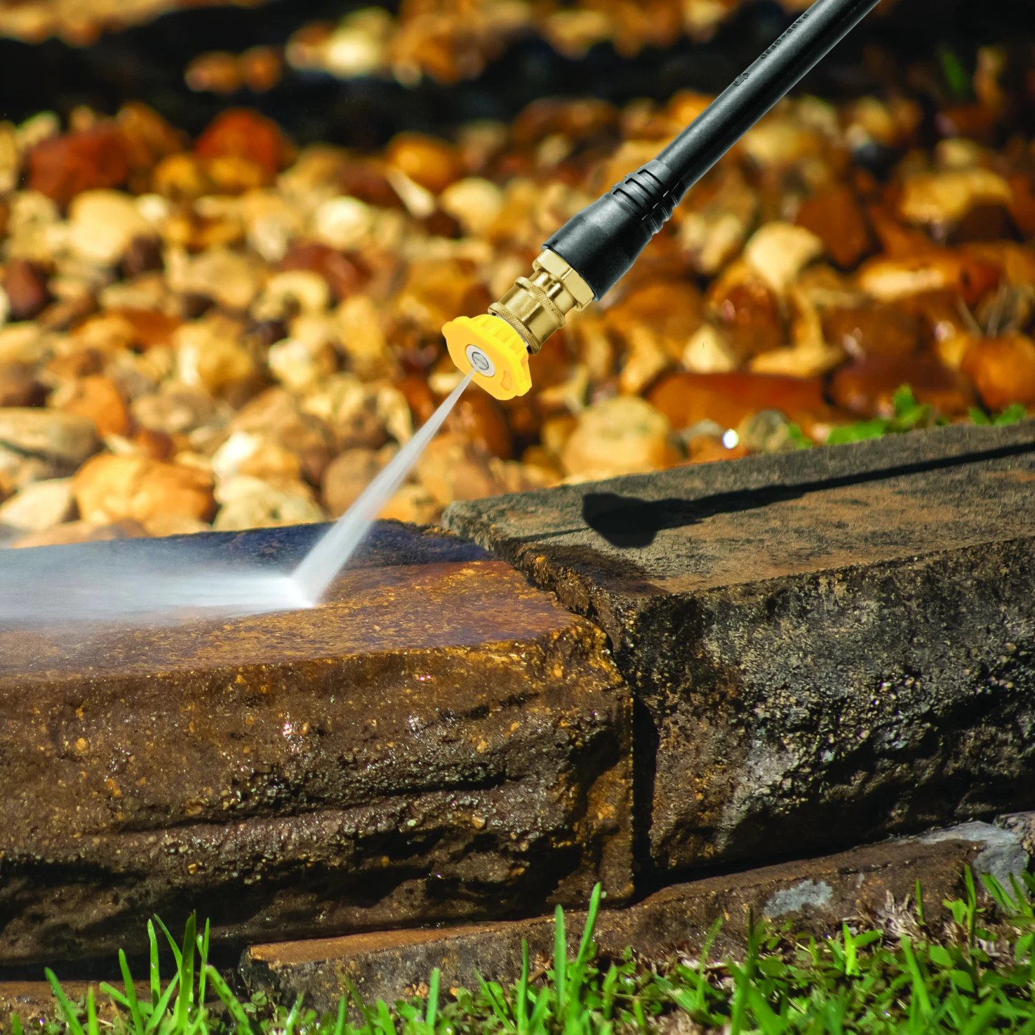 Sun Joe SPX2100HH-SJG Electric Handheld Pressure Washer W/ Foam Cannon And Nozzles | 13-Amp | Easy Carry Handle | Included Accessories 10 Sun Joe SPX2100HH-SJG Electric Handheld Pressure Washer W/ Foam Cannon And Nozzles | 13-Amp | Easy Carry Handle | Included Accessories - Image 9